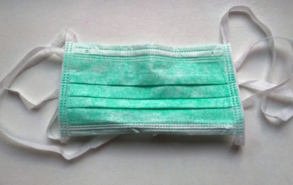 ما هو الفرق بين قناع N95: قناع المتاح والنسيج غير المنسوجة الطبية؟